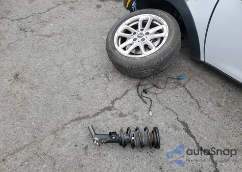 2015 Mini Cooper Countryman z USA, uszkodzony, nr VIN WMWZB3C57FWR45105